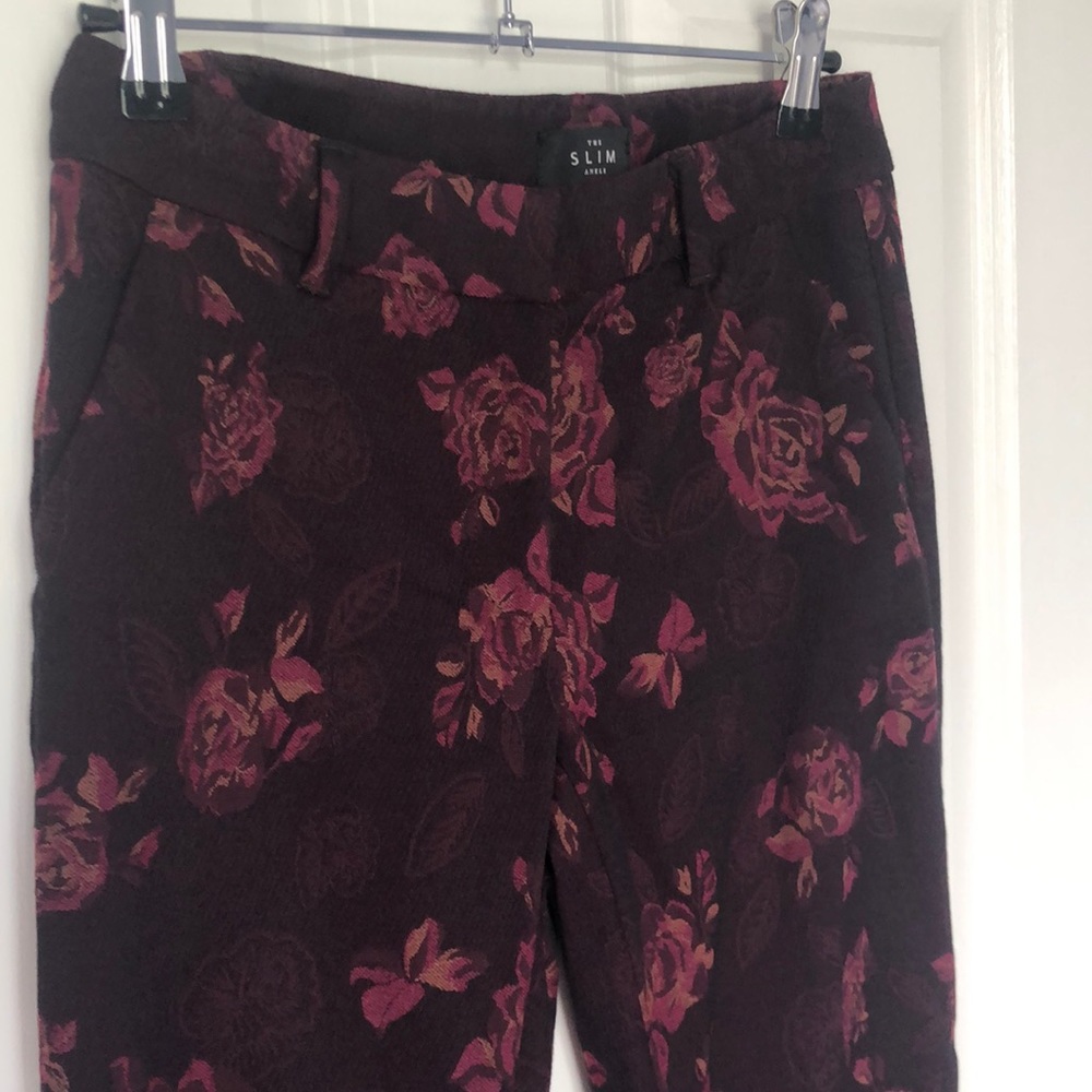 Floral slim maroon ankle pant size 0